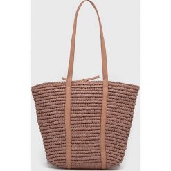 Answear Lab torebka kolor różowy. Czerwone shopper bag Answear Lab, bez wzorów, na ramię, bez dodatków. Za 199.99 zł.