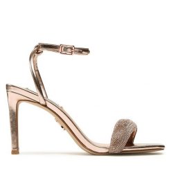 Sandały Steve Madden. Czerwone sandały Steve Madden, bez wzorów, bez obcasa, na szpilce, bez zapięcia. Za 549.99 zł.