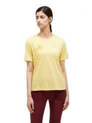 Koszulka Peak Performance damska Explore Graphic Tee żółta - M. Żółte t-shirty sportowe Peak Performance, m, bez wzorów, z bawełny, bez ramiączek, trekkingowe. Za 189.00 zł.