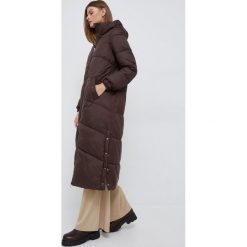 Vero Moda kurtka damska kolor brązowy przejściowa. Brązowe kurtki Vero Moda, l, bez wzorów, z kapturem. Za 329.99 zł.