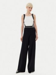KARL LAGERFELD Kombinezon A2W13021 Czarny Slim Fit. Czarne sukienki KARL LAGERFELD, l, bez wzorów, z wiskozy, bez kołnierzyka, bez ramiączek. Za 1,139.00 zł.