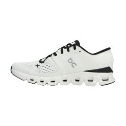 Buty do biegania damskie On Running Cloud X 4. Białe buty do biegania On Running, bez wzorów, z materiału, bez zapięcia, do biegania. Za 919.00 zł.