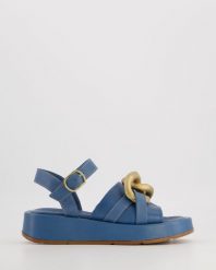 SANDAŁY Z ŁAŃCUCHEM 1095 JEANS. Sandały Venezia, bez wzorów, z jeansu, bez obcasa, na platformie, bez zapięcia. Za 329.00 zł.
