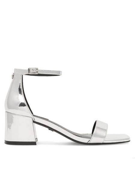 Nine West Sandały ERMINA FF-2308 Srebrny. Szare sandały Nine West, bez wzorów, ze skóry, bez obcasa, na słupku, bez zapięcia. Za 119.99 zł.