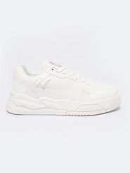 Sneakersy damskie sportowe białe NN274667 101. Białe buty sportowe lifestyle BIG STAR, bez wzorów, z jeansu, eleganckie, bez zapięcia. Za 159.99 zł.