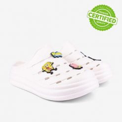 Klapki damskie Coqui. Białe klapki Coqui, bez wzorów, bez obcasa, bez zapięcia. Za 129.99 zł.