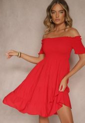 Czerwona Sukienka z Bawełny Hiszpanka Tolarelle. Czerwone sukienki Renee, na co dzień, m, bez wzorów, z bawełny, eleganckie, bez kołnierzyka, bez ramiączek, mini. W wyprzedaży za 39.99 zł.