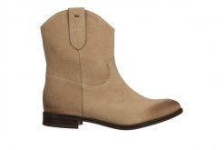 Botki Bayla-159 5076 001-P Piasek Welur 159186, Skóra naturalna. Brązowe botki Bayla, bez wzorów, z gumy, eleganckie, bez obcasa, na płaskiej podeszwie, bez zapięcia. W wyprzedaży za 299.00 zł.