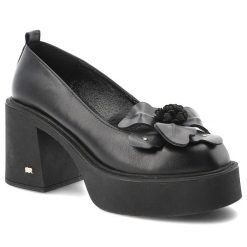 Półbuty damskie Karino, skórzane z ozdobnym kwiatem na wysokim klocku wsuwane i z okrągłym noskiem, czarne lico, 5771-076-P. Czarne półbuty wsuwane Karino, bez wzorów, z jeansu, eleganckie, z okrągłym noskiem, bez obcasa, na platformie. Za 349.00 zł.