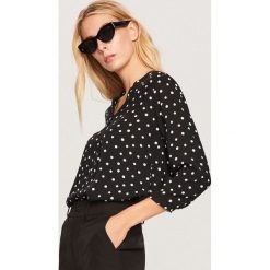 Bluzka w groszki - Czarny. Bluzki marki Reserved. Za 79.99 zł.