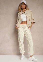 Jasnobeżowe Spodnie z Wiskozą Cargo High Waist Arrioelle. Brązowe jeansy Renee, bez wzorów, z jeansu, z podwyższonym stanem. W wyprzedaży za 47.99 zł.