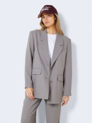 Noisy May Marynarka Milla 27023367 Szary Oversize. Szare marynarki i żakiety Noisy May, xs, bez wzorów, z syntetyku, bez ramiączek. Za 69.99 zł.