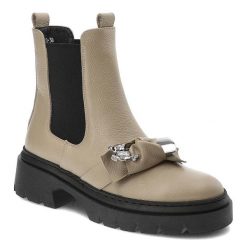 Beżowe Botki Karino Modne Obuwie Damskie. Brązowe botki Karino, bez wzorów, ze skóry, bez obcasa, bez zapięcia. Za 419.00 zł.