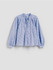 Koszula z ażurowym wzorem - jasnoniebieski. Niebieskie koszule Reserved, l, w ażurowe wzory, z bawełny, bez kołnierzyka, bez ramiączek. Za 119.99 zł.