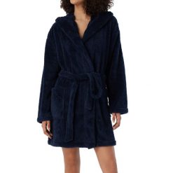 Szlafrok Teddy Fleece. Czerwone szlafroki damskie Schiesser, s, bez wzorów, z polaru, bez ramiączek. Za 429.00 zł.