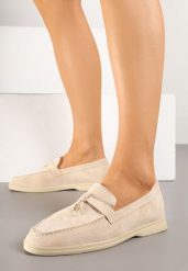 Beżowe Mokasyny z Imitacji Zamszu z Ozdobną Aplikacją Tasseli. Brązowe mokasyny Born2be, z aplikacjami. Za 89.99 zł.