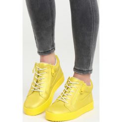 Żółte Buty Sportowe I Promise You. Buty sportowe lifestyle marki Mohito. Za 89.99 zł.