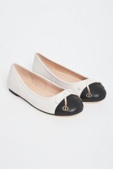 Baleriny damskie TWINSET. Baleriny Twinset Milano, bez wzorów, bez obcasa, bez zapięcia. W wyprzedaży za 535.33 zł.