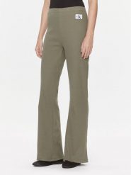 Calvin Klein Jeans Spodnie materiałowe J20J222598 Zielony Straight Fit. Zielone spodnie materiałowe Calvin Klein Jeans, bez wzorów, z bawełny. Za 249.99 zł.