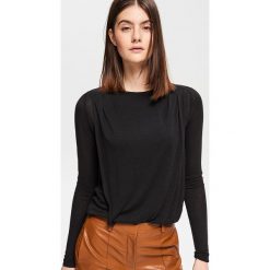 Bluzka z domieszką lnu - Czarny. Bluzki marki Reserved. W wyprzedaży za 39.99 zł.