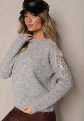 Jasnoszary Sweter z Przezroczystymi Wstawkami z Cyrkoniami Perełkami i Cekinami z Wełną Tiarinae. Szare swetry Renee, bez wzorów, z jeansu, biznesowe, bez ramiączek. W wyprzedaży za 143.99 zł.