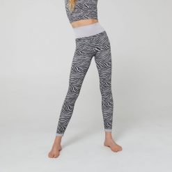 Legginsy prążkowane - Wielobarwny. Legginsy Sinsay, bez wzorów, prążkowane. W wyprzedaży za 29.99 zł.