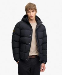 Superdry Kurtka Classic Everest Puffer - Ocieplana, z odpinanym kapturem. Niebieskie kurtki Superdry, xl, z aplikacjami, z nylonu. Za 492.00 zł.