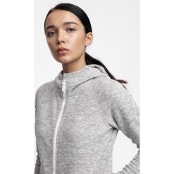 Polar damski PLD302 - chłodny jasny szary melanż. Bluzy z polaru 4f. W wyprzedaży za 99.99 zł.