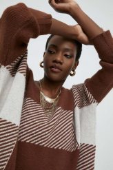 Answear Lab sweter z wełną damski kolor brązowy ciepły. Brązowe swetry Answear Lab, m, bez wzorów, z dzianiny, bez ramiączek. W wyprzedaży za 179.99 zł.