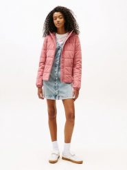 TOMMY JEANS Kurtka pikowana w kolorze jasnoróżowym rozmiar: XL. Różowe kurtki Tommy Jeans, xl, bez wzorów, z jeansu, bez kaptura. Za 398.77 zł.