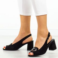 Czarne sandały damskie na słupku Potocki 12614. Czarne sandały POTOCKI, z aplikacjami, ze skóry, biznesowe, bez obcasa, na słupku, bez zapięcia. Za 179.00 zł.