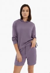 Spodenki z dżerseju M-LULI. Fioletowe szorty Volcano, bez wzorów, z dresówki. Za 119.99 zł.