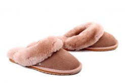 Emu Australia W10015 Jolie camel, klapki damskie. Brązowe klapki Emu Australia, bez wzorów, ze skóry, bez obcasa, bez zapięcia. Za 297.42 zł.