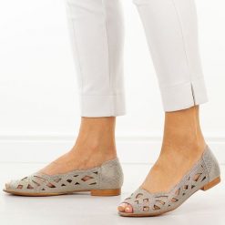 Złote ażurowe baleriny damskie z odkrytymi palcami M.Daszyński Sa136-8. Żółte baleriny M.Daszyński, w ażurowe wzory, ze skóry, eleganckie, z otwartym noskiem, bez obcasa, na płaskiej podeszwie, bez zapięcia. Za 179.00 zł.