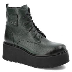 Zielone Botki Armodo Ocieplane Stylowe Obuwie Damskie. Zielone botki Armodo, bez wzorów, z materiału, eleganckie, bez obcasa, na platformie, bez zapięcia. Za 439.00 zł.