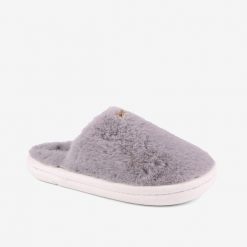 Damskie szare klapki z złotą tasiemką. Szare klapki Coqui, z aplikacjami, eleganckie, bez obcasa, bez zapięcia. Za 140.99 zł.