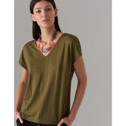 Ażurowa bluzka z krótkimi rękawami - Khaki. Bluzki marki Mohito. Za 59.99 zł.