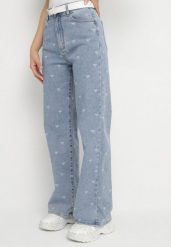 Niebieskie Jeansy o Szerokim Kroju z Wysokim Stanem Zdobione Nadrukiem Folanna. Niebieskie jeansy Born2be, m, z aplikacjami, z jeansu, eleganckie, z podwyższonym stanem. W wyprzedaży za 135.99 zł.