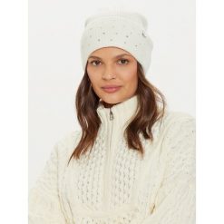 Czapka Guess. Białe czapki zimowe Guess, z aplikacjami. Za 199.99 zł.