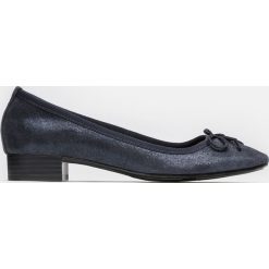 Granatowe baleriny damskie. Baleriny marki Kazar. Za 299.00 zł.