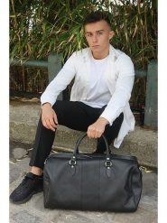 Maison héritage PARIS Skórzana torba podróżna "Week" w kolorze czarnym - 52 x 34 x 18 cm rozmiar: onesize. Czarne torby podróżne maison héritage PARIS, bez wzorów, z materiału, przez ramię. Za 565.99 zł.