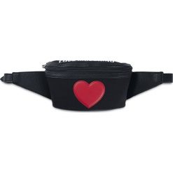 Saszetka Love Moschino. Nerki i saszetki Love Moschino. Za 379.00 zł.