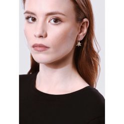 Złote Kolczyki Hang. Kolczyki marki Born2be. Za 19.99 zł.