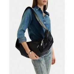 Torebka G-Star Raw. Czarne torebki klasyczne G-Star Raw, bez wzorów, klasyczne, bez dodatków. Za 199.99 zł.