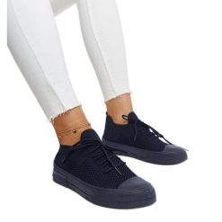 Granatowe lekkie trampki sportowe Senaida niebieskie. Niebieskie trampki w ażurowe wzory, eleganckie, bez zapięcia. Za 78.15 zł.
