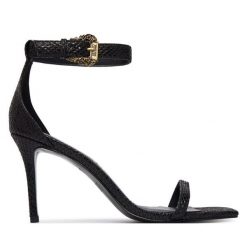 Sandały Versace Jeans Couture. Czarne sandały Versace Jeans Couture, bez wzorów, z jeansu, bez obcasa, na szpilce, bez zapięcia. Za 969.99 zł.