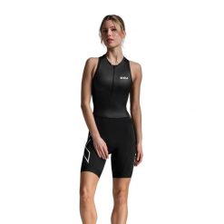 Kombinezon triathlonowy damski 2XU Core. Czarne kombinezony 2XU, xl, bez wzorów, sportowe, bez kołnierzyka, bez ramiączek. Za 579.99 zł.