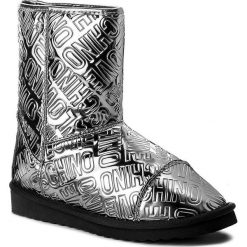 Buty LOVE MOSCHINO - JA24193H04JI0910 Embos.Peltro P. Botki marki Love Moschino. W wyprzedaży za 449.00 zł.