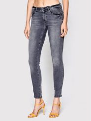 Guess Jeansy W2YAJ2 D4PZ2 Szary Skinny Fit. Szare jeansy Guess, z aplikacjami, z bawełny. Za 479.99 zł.