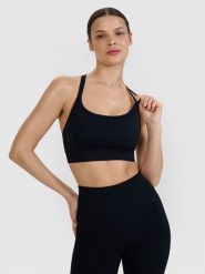 4F Biustonosz do jogi i pilatesu z niskim wsparciem - czarny XS/S. Czarne biustonosze sportowe 4f, bez wzorów, z dzianiny, na fitness i siłownię. W wyprzedaży za 99.99 zł.